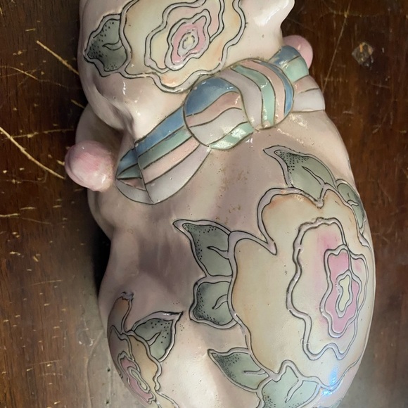 Vintage Sleeping Cat Figurine Asian Porcelain Chinese Blue Pink Floral. - Picture 2 of 3